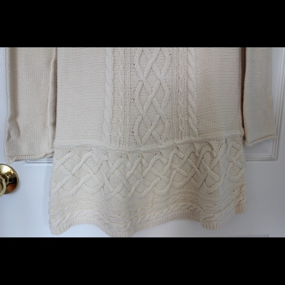 Girls Holiday Dress!🎄 - Picture 3 of 4